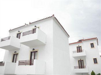 Laza Beach Inn Hotel Skála Exterior foto